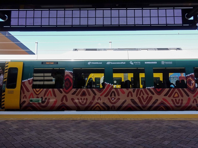 Gold Coast 線(Helensvale 駅)_edit