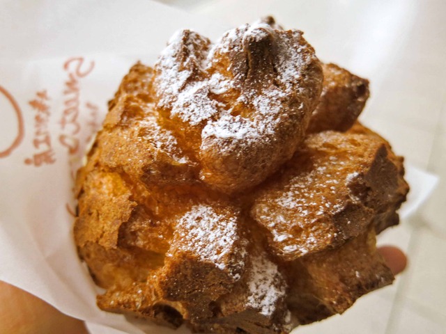 スイートオーブン_窯焼きシュークリーム 2_edit