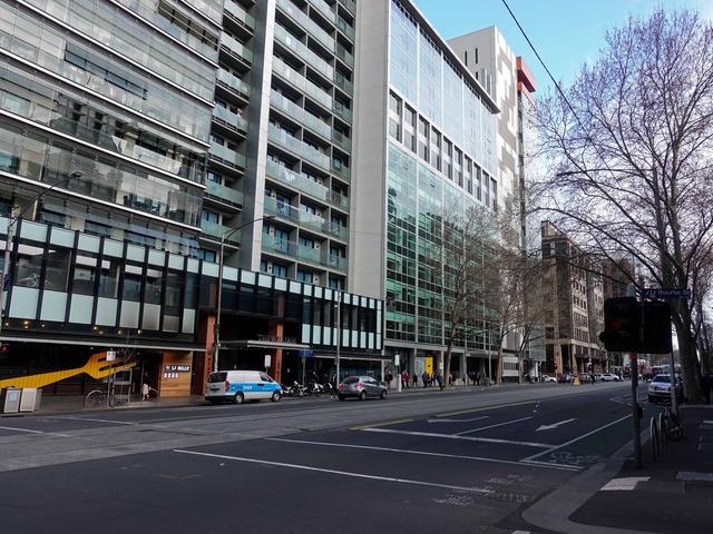 Little Bourke St と William St の交差点 2_edit
