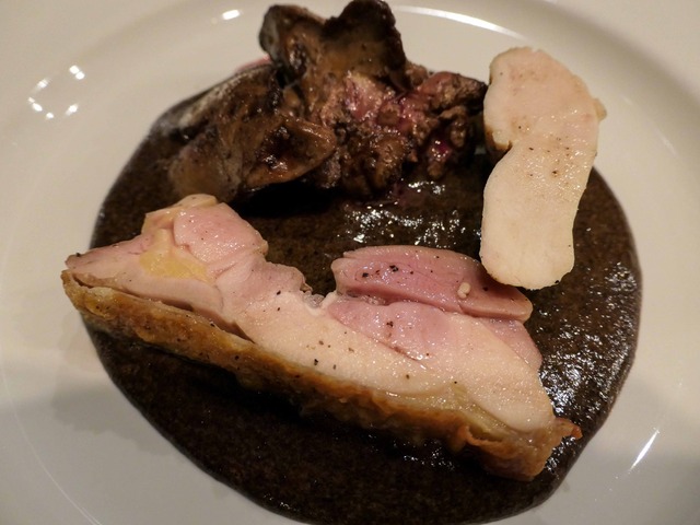 博多地鶏のローストチキン,レバー添え 2_edit