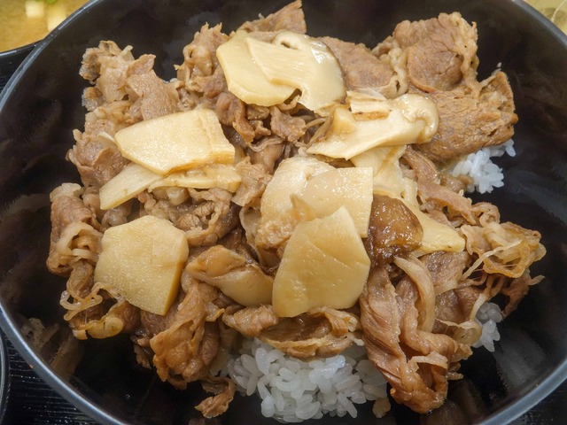 特製すき焼き丼 ~松茸添え~ 1_edit