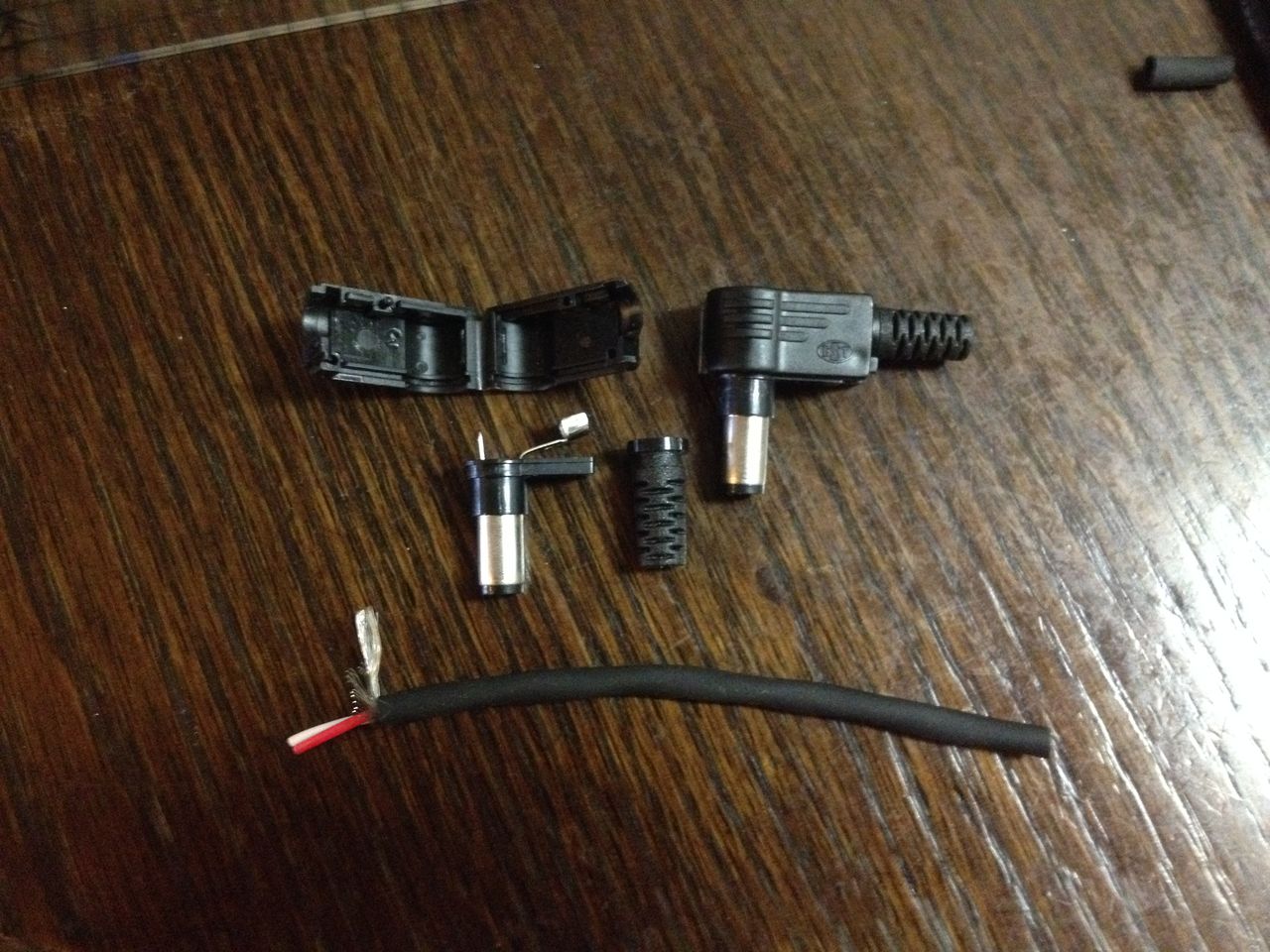 Dcケーブルを自作してみよう 補足説明 及び蛇足記 Dcケーブルを自作してみよう 補足説明 及び蛇足記