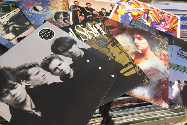 中古】今度はLPだ！80年代ものがまとまって入荷！100枚まとめて放出