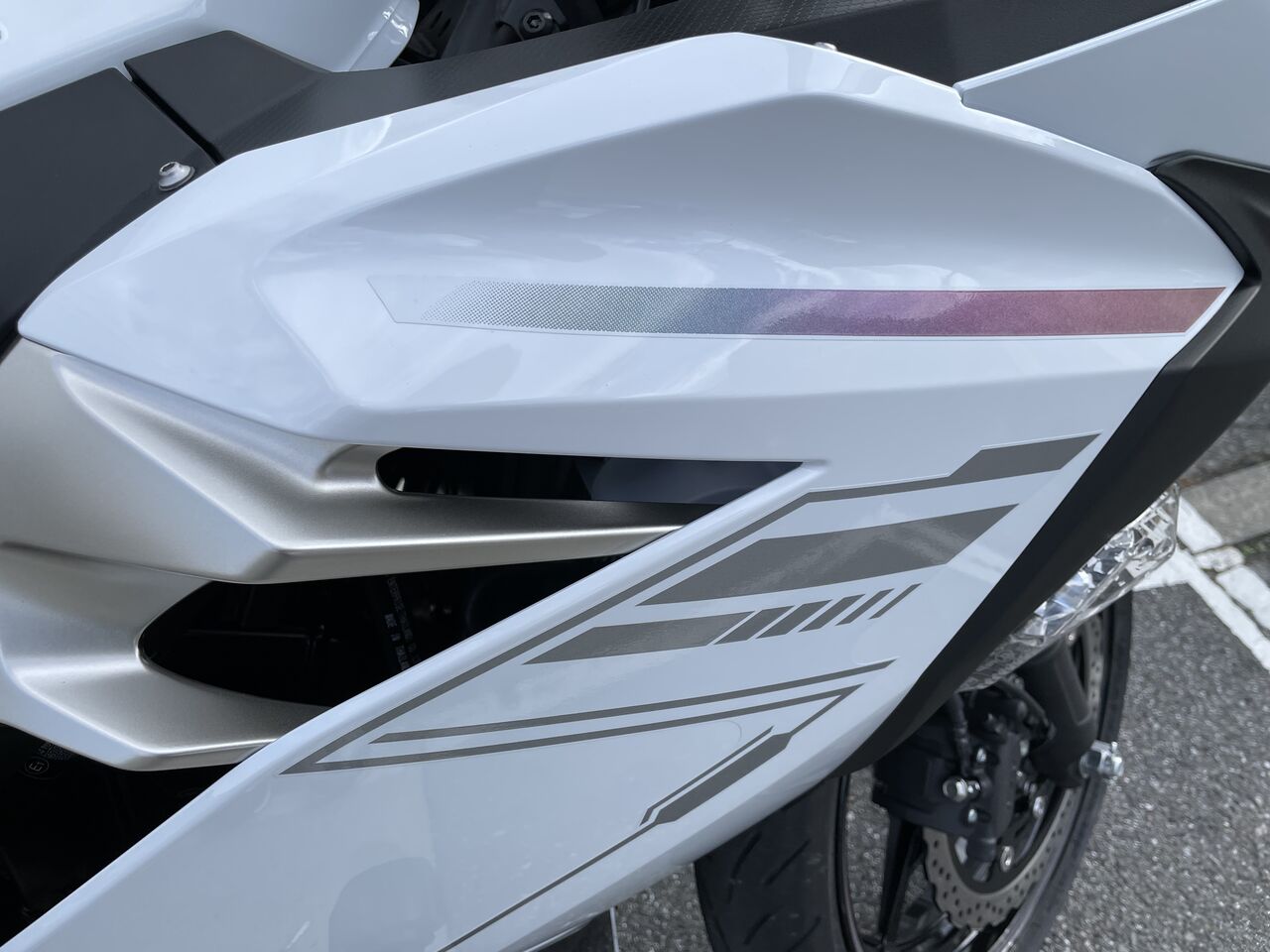 2022 NINJA400 パールブリザードホワイトをキーパー！ : 2りんかんブログ