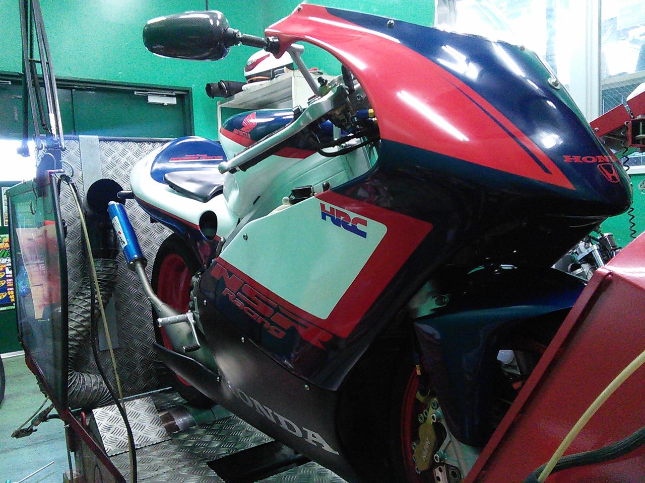 今まで出会った事が無い 異次元のNSR250R その1【和光】 : 2