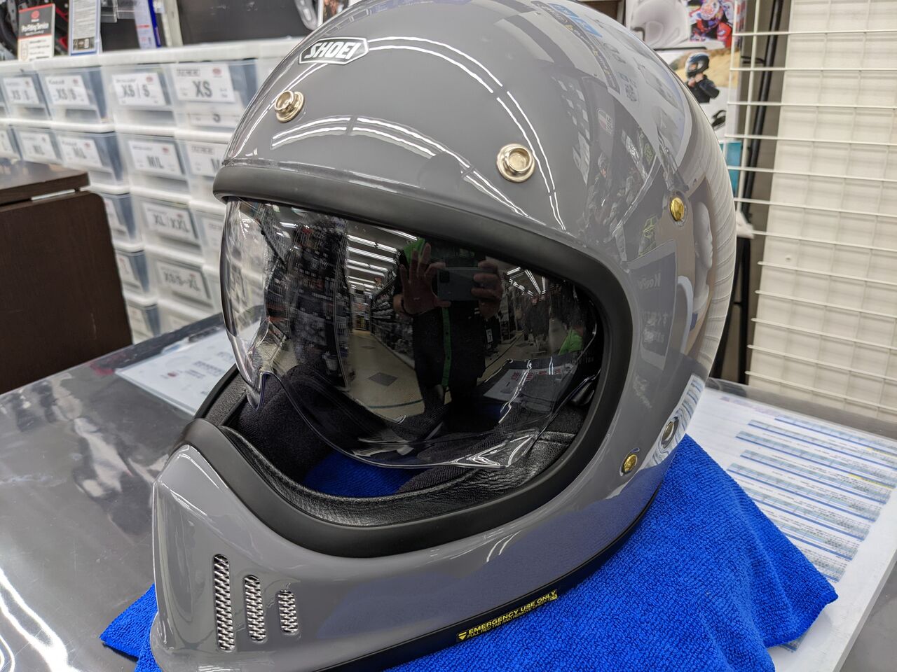 あかね　SHOEI EX-ZERO XANADUフルフェイスヘルメット 画像 No.2/5] フレアパターンと東京×SH！ 生産個数限定のSHOEI「EX