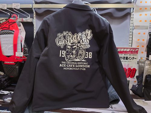 WP ウォーム コーチジャケット バックショット 高松_2りんかん_バイク_用品_香川_東讃_中讃_西讃_丸亀市_東かがわ市_丸亀市_坂出市_善通寺市_観音寺市_三豊市_さぬき市_琴平町_三木町_宇多津町_綾川町_多度津町_まんのう町_直島町_土庄町_小豆島町_四国中央市_新居浜市_西条市_徳島_鳴門_板野_吉野川_阿波_阿南_美馬_ACE CAFE LONDON_WP ウォーム コーチジャケット_後ろ