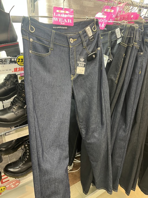 B3558340-9C61-42B9-9F5C-9AB925DBFD5B