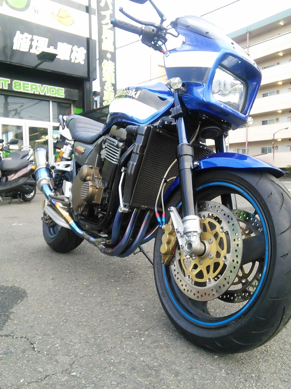 最新型】OHLINS正立フロントフォーク 早速装着 最新型】OHLINS正立フロントフォーク 早速装着