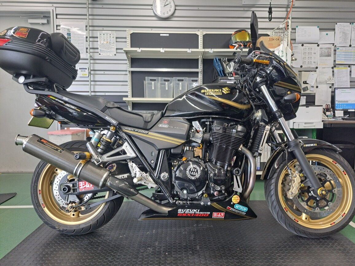 2台セット スズキGSX1400、カワサキKX250レーサー 【カワサキ