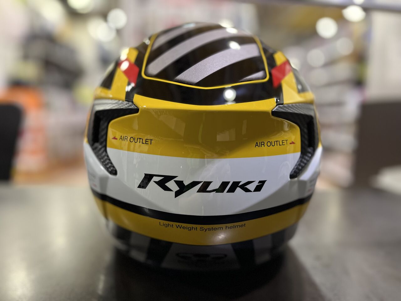 新作ヘルメット入荷！！！ : 2りんかんブログ