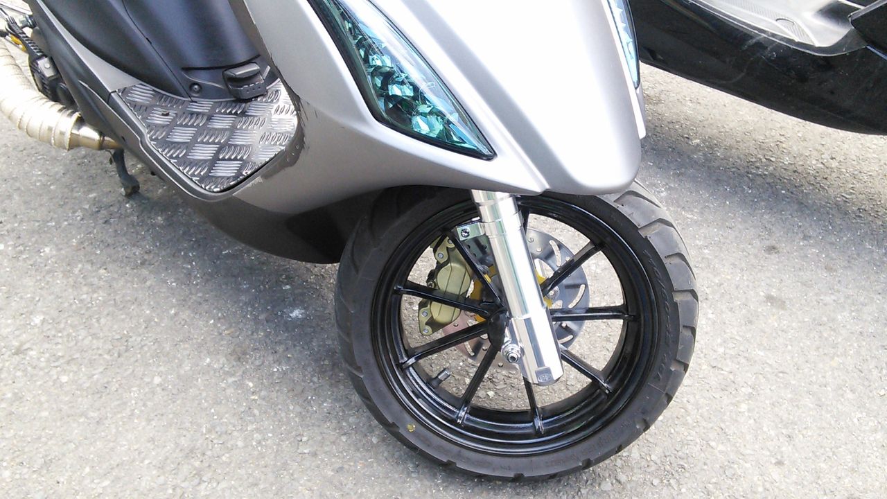 アドレスV125で最強の組み合わせ！グレートな足回り完成