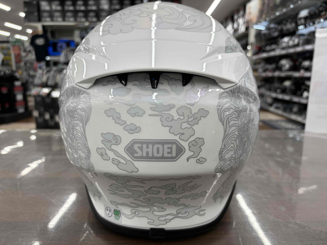 茨木2りんかん】SHOEI Z-8新モデルが入荷しました!! : 2りんかんブログ