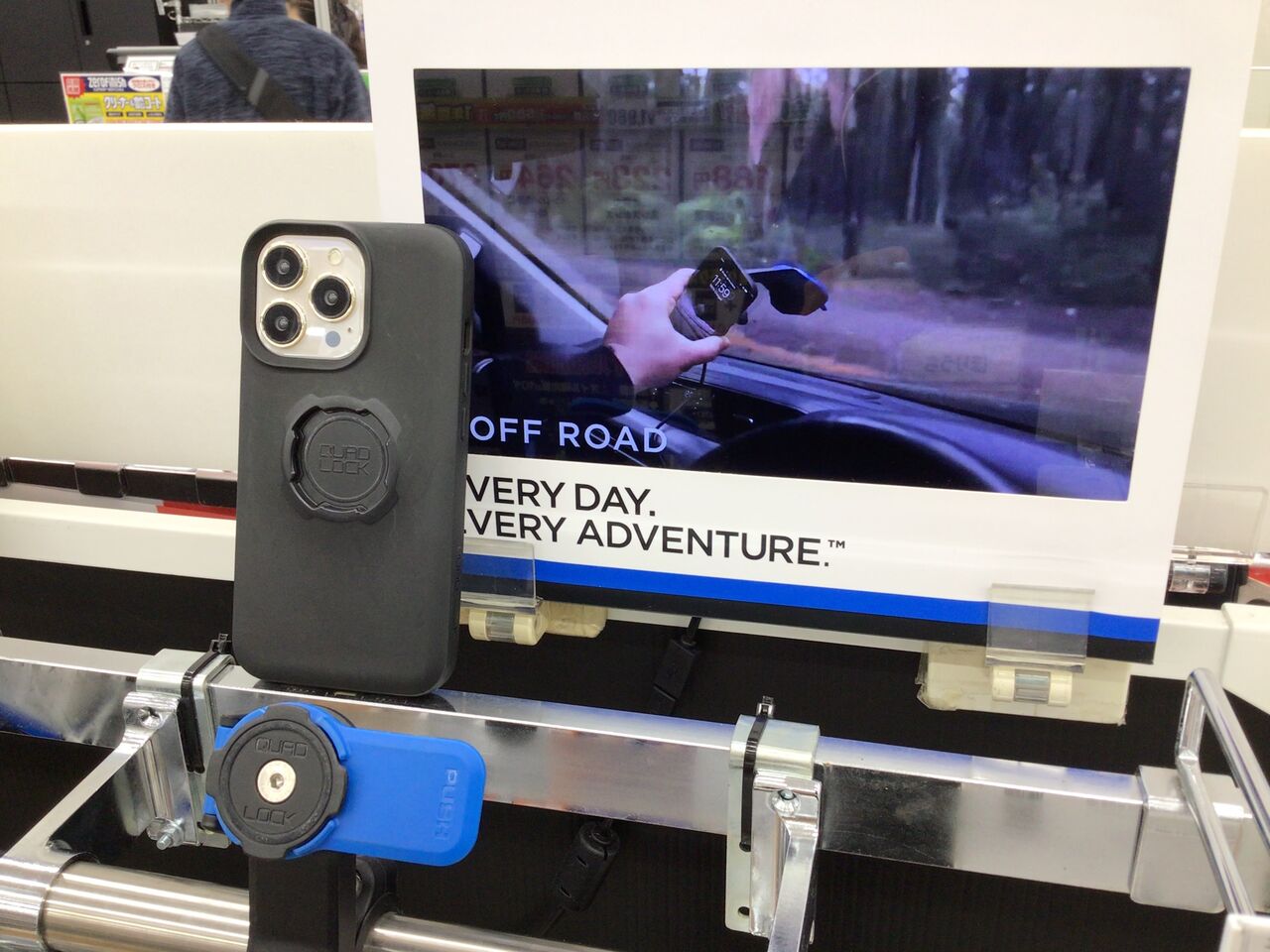 厚木2りんかん】バイク乗り定番のスマホホルダー クアッドロック