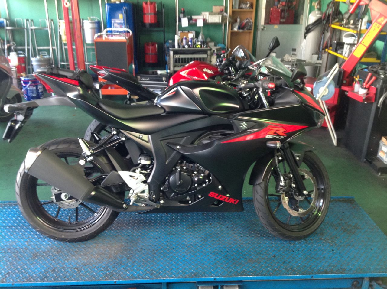 Gsx R125 マフラーフルエキ交換 2りんかんブログ Gsx R125 マフラーフルエキ交換 2りんかんブログ