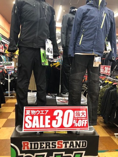 30%