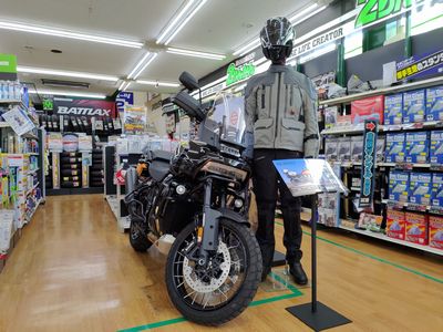 今回の展示車両はブラック! 伊川谷_2りんかん_兵庫_徳島_淡路_神戸_明石_加古川_高砂_姫路_三木_Pan_American_1250_black