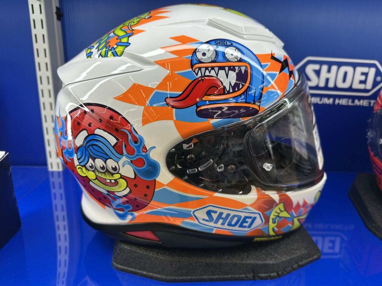 SHOEI Z-8にNewカラー「YAGYO」新登場！ | 2りんかんNEWS