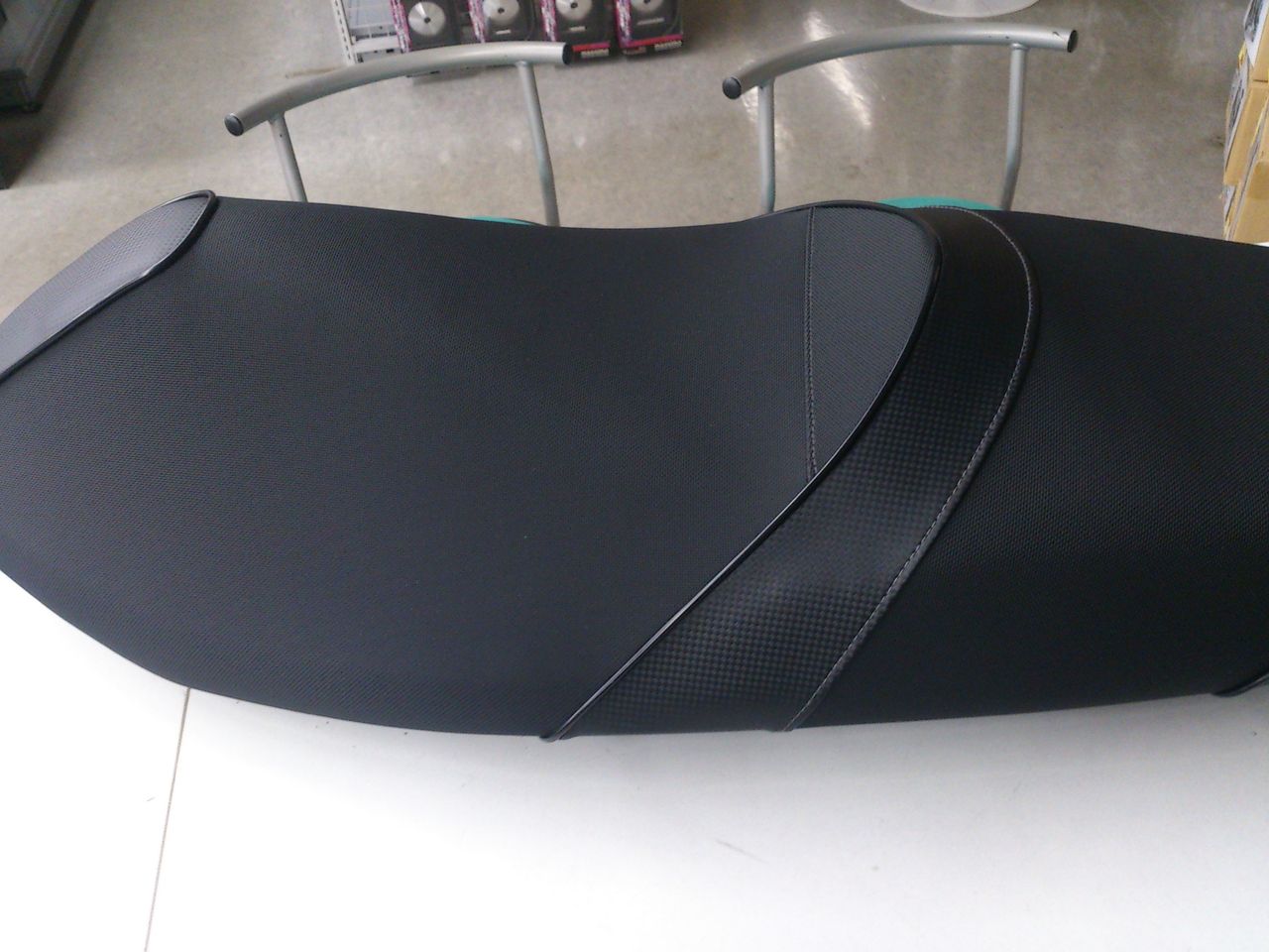 メーカー公式ショップ】 DCR ヤマハ カスタムシート コンフォート カーボン ブラック マジェスティS - シート メーカー公式ショップ】 DCR ヤマハ カスタムシート コンフォート カーボン ブラック マジェスティS - シート
