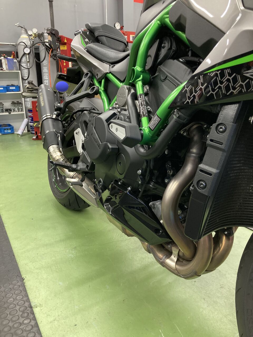 ☆Kawasaki Z H2マフラー＆バーエンドミラー交換☆ : 2りんかんブログ