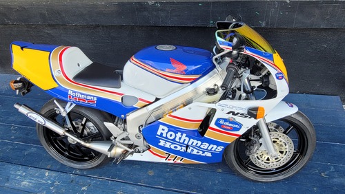NSR250R Rothmans 096