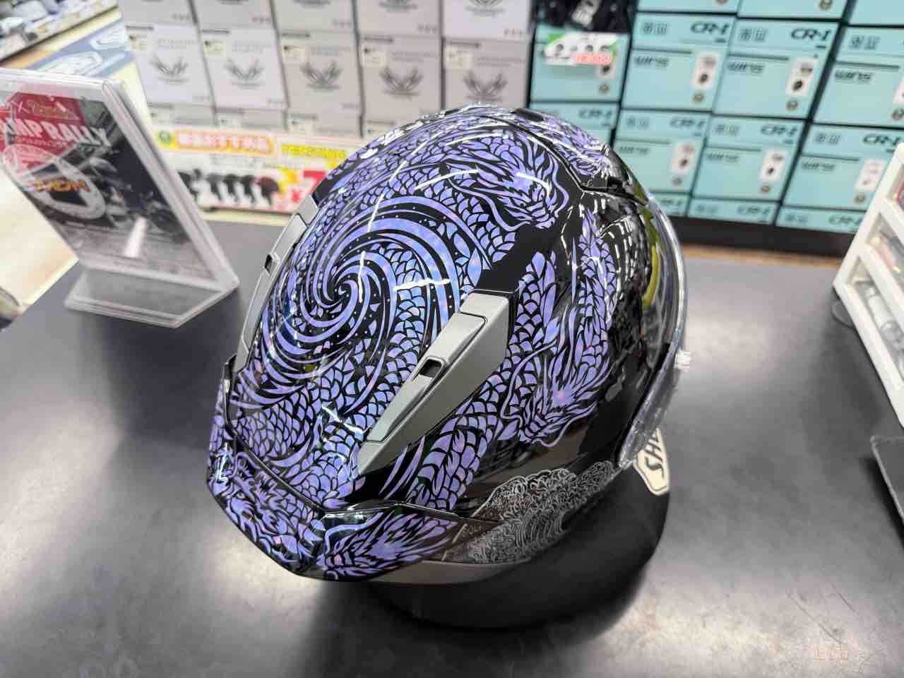 c*e様 【奇跡のデッドストック】TAKAI YAMAHA ＆ SHOEI エデ 伏見2りんかん】SHOEI期待の新グラフィック入荷🎶 : 2りんかんブログ