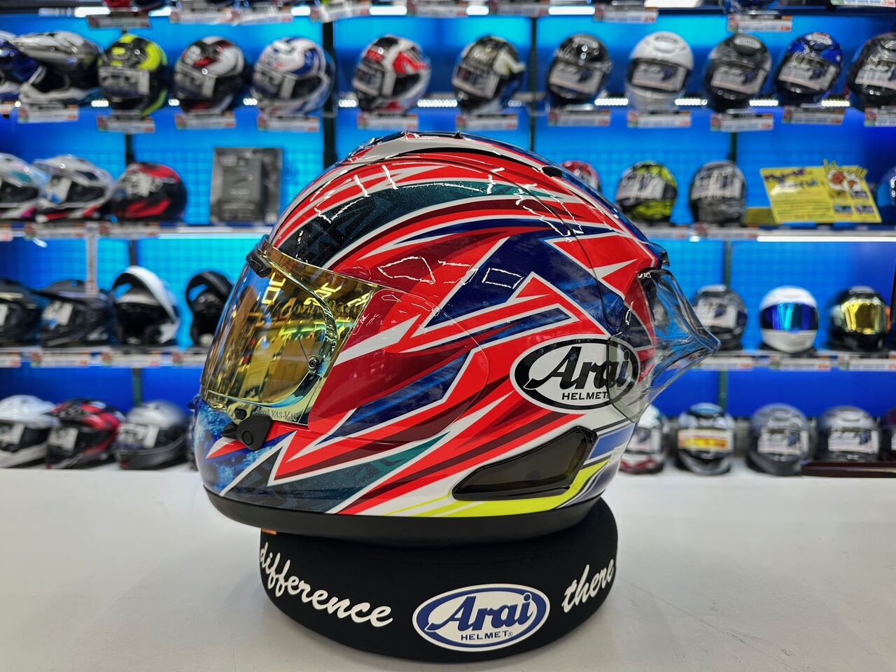 Arai のヘルメットになります