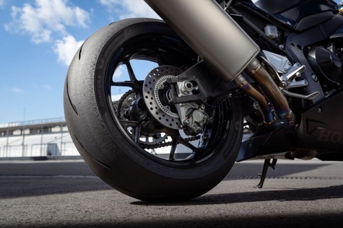 09_BATTLAX_RACING-STREET_RS12-768x512