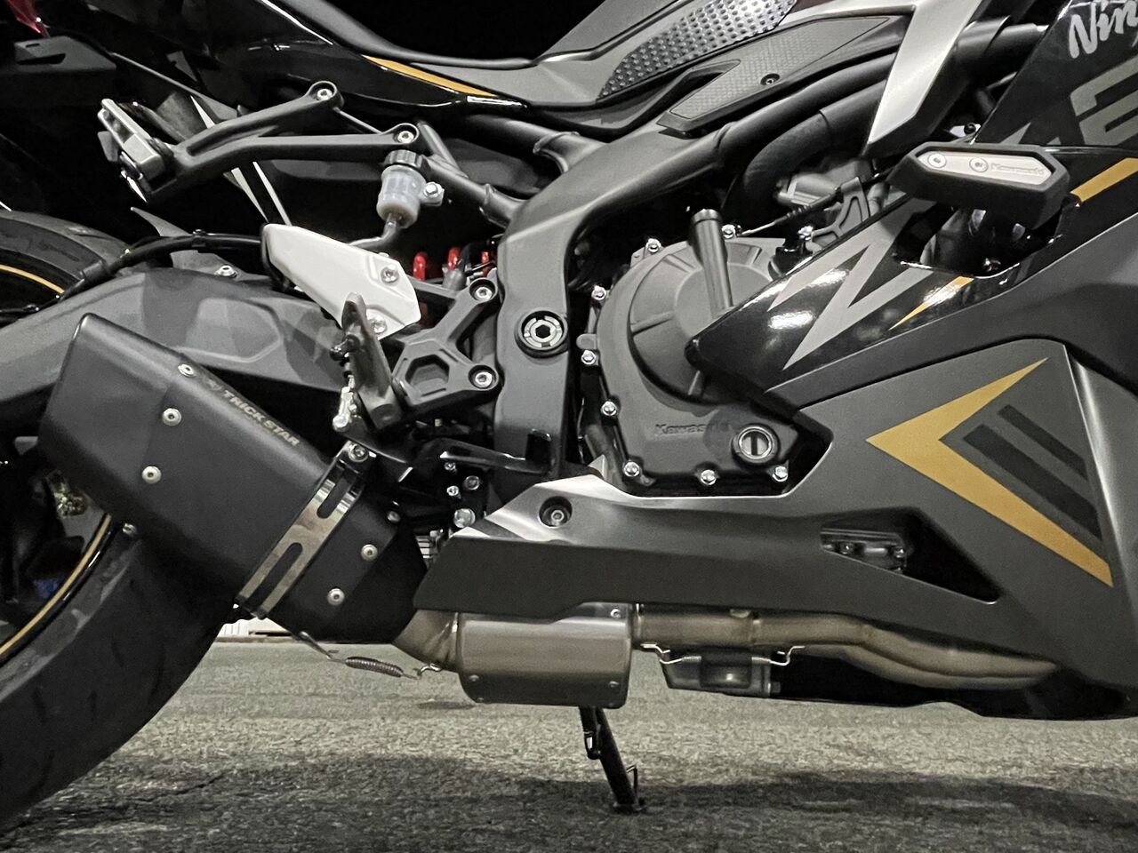 ZX-25R IKAZUCHI 取付け : 2りんかんブログ