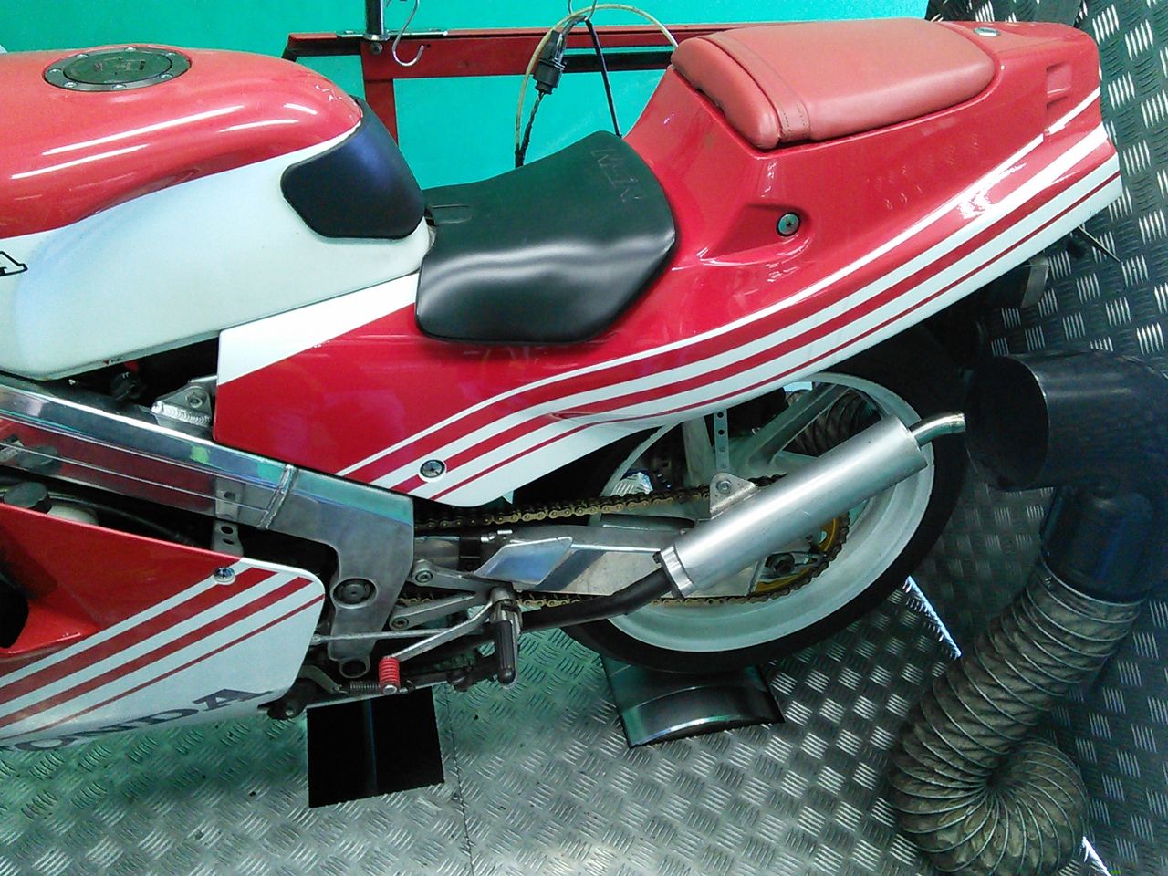超危険!!! ハチハチNSR250R 間一髪でした（汗） 【和光