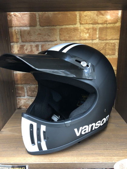 新作VANSONヘルメット入荷しました！ : 2りんかんブログ