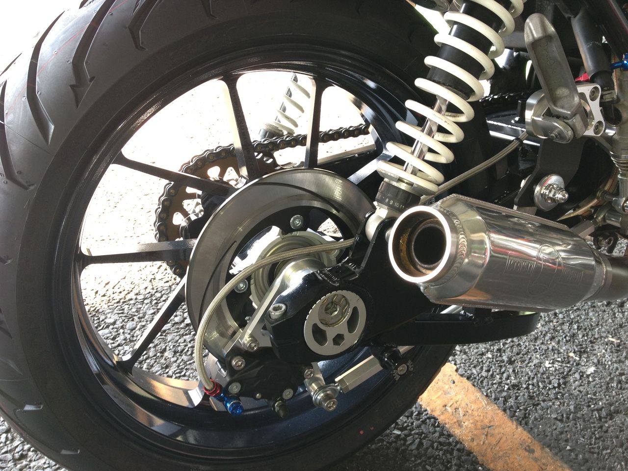 ゲイルスピード ゼファー1100リアキャリパーサポート未使用新品 www