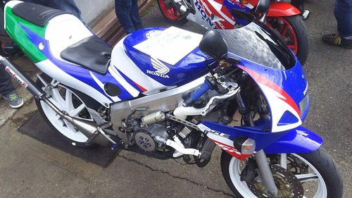NSR250R labyrinth2 012
