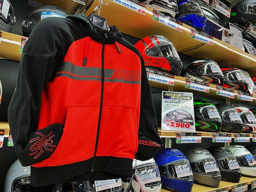 アルパインMM93ヘルメットと