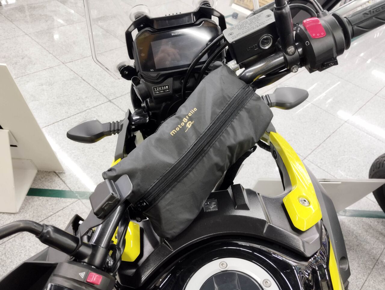 新山下2りんかん】ちょい掛けバイクカバー『 #モトブレラ 』、入荷