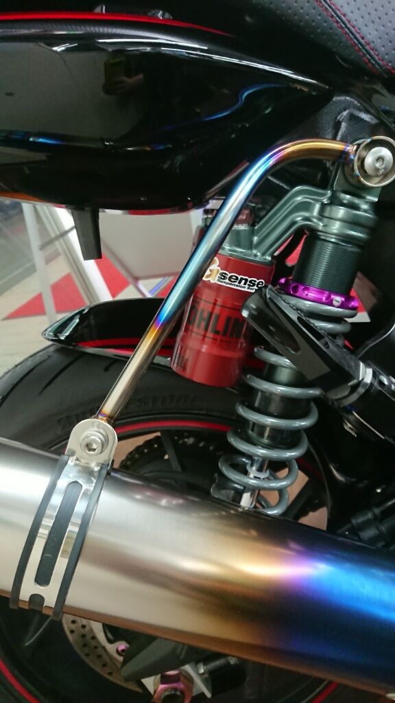 早い者勝ち CB1300SB オーリンズリアショック装着 : 2りんかんブログ パーツ