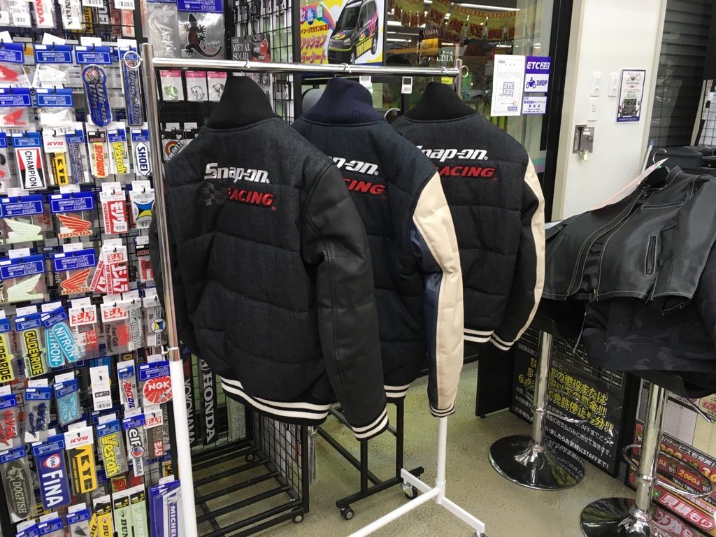 Snap-onのジャケットの色は3色! 奈良2りんかん_Snap-on_ジャケット_パーカー_バイク用品_ヘルメット_車検