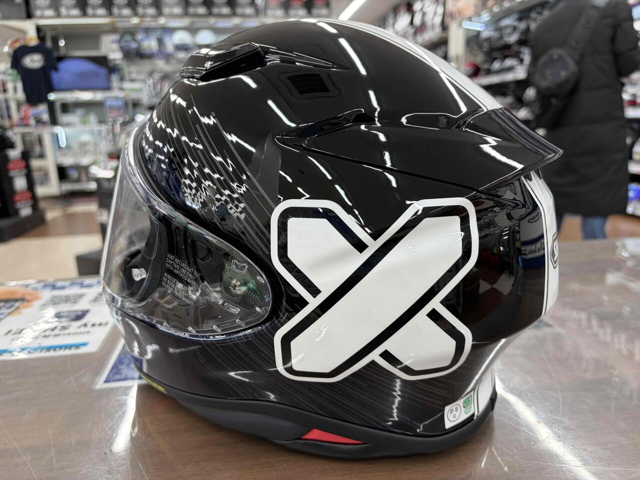 茨木2りんかん】SHOEI Z-8新モデルが入荷しました!! : 2りんかんブログ