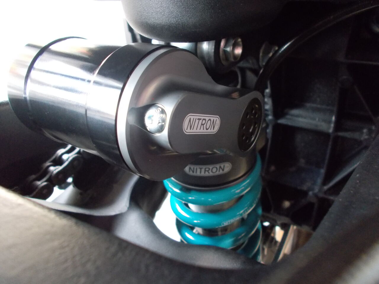 りんりんページ　カスタムペイント2体 Make Up Titan 64 1:64 Resin Car Model Porsche Singer 911 964 Coupe