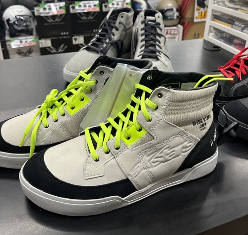 76B3F67C-D267-4CE0-94AB-0BA2F77D4970