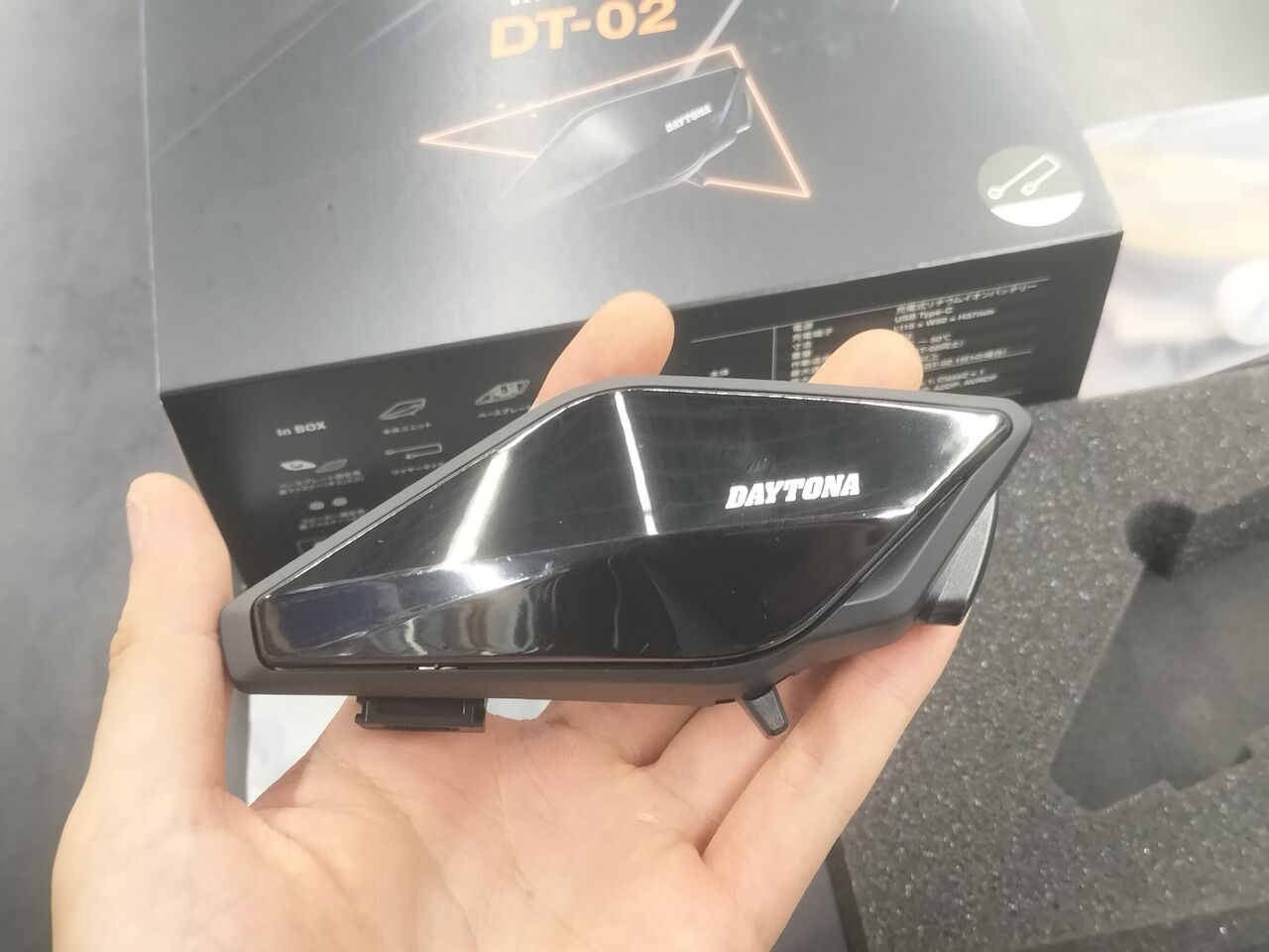 DAYTONA DT-02 新品未使用 新作バイク用インカム『デイトナトーク DT-02』は8人通話＆同時に音楽