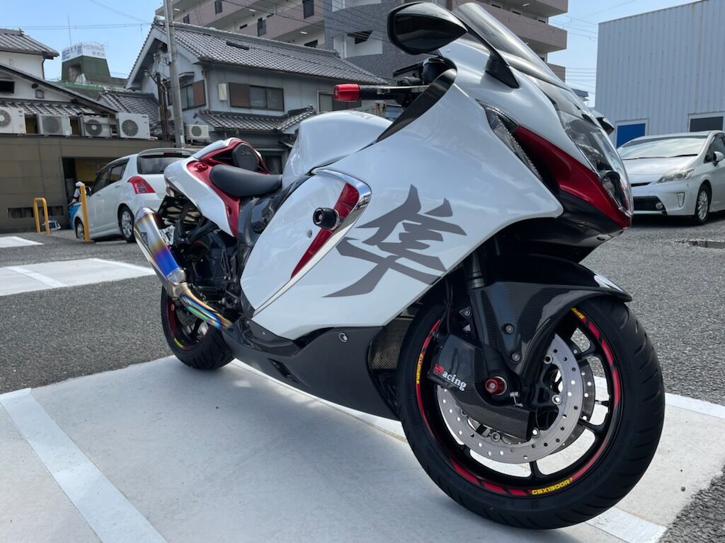 Magical Racing カーボンファイバー カウル ハヤブサ 08〜 2型 Magical