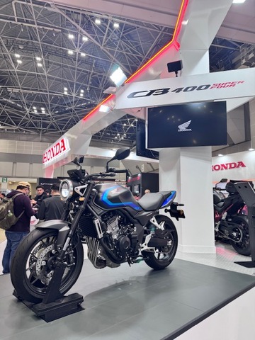 CB400