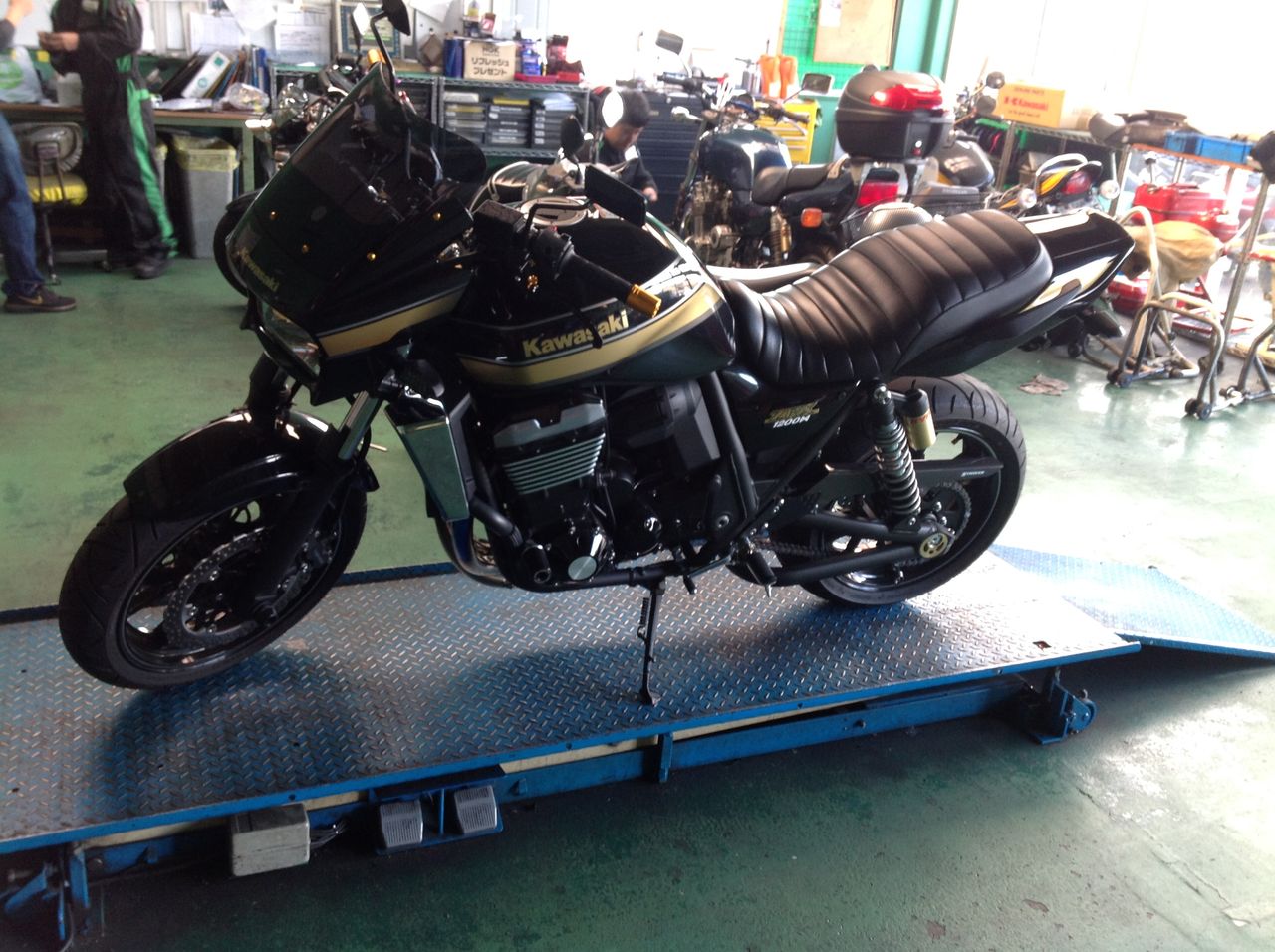 Zrx10ダエグ バックステップ取付 ２りんかんブログ