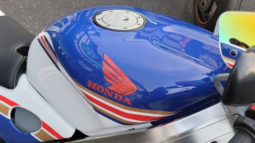 NSR250R Rothmans 074