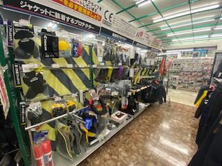 ブログ プロテクター売り場 10月6日
