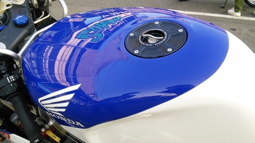 NSR250R TANK PAINT014