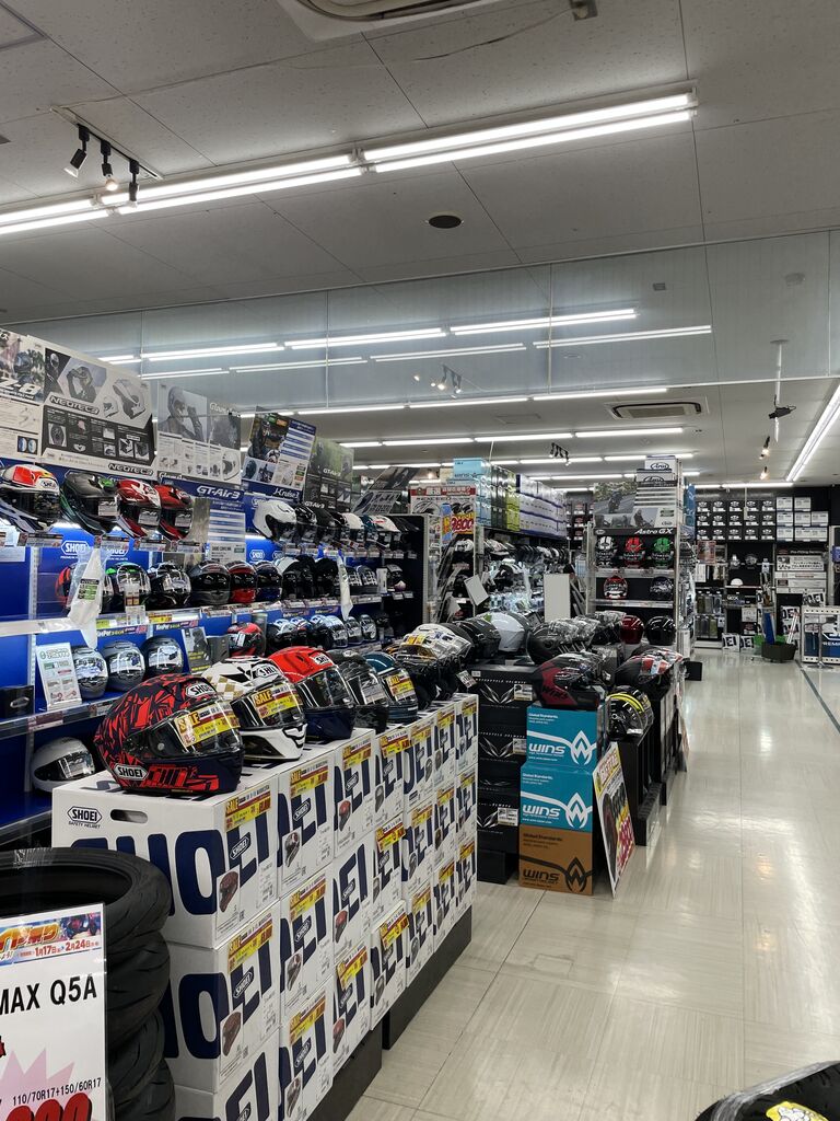 上尾2りんかん】SHOEIヘルメットが格安で大集結？！ : 2