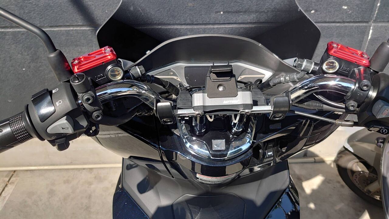 Pcx160 ハンドル周りをすっきりと ２りんかんブログ
