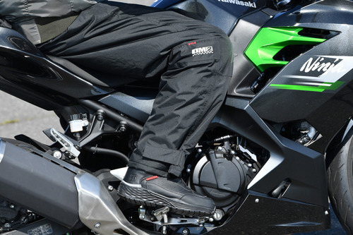 mh2025-26aw_CWPANTS_Image_1039-1536x1024